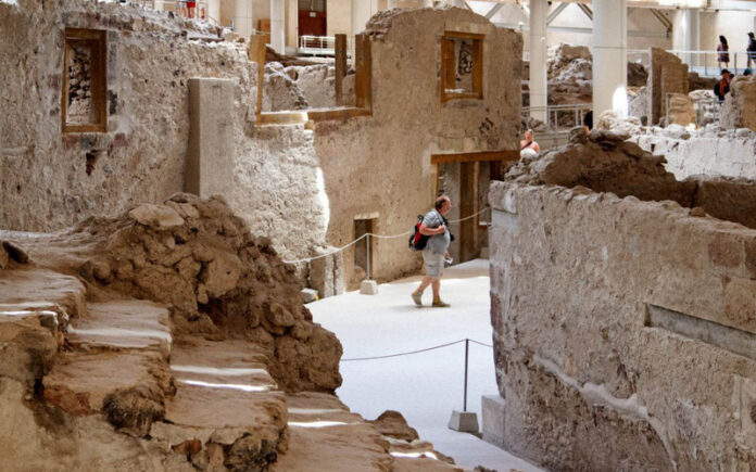 Top 7 Family-Friendly Activities in Santorini