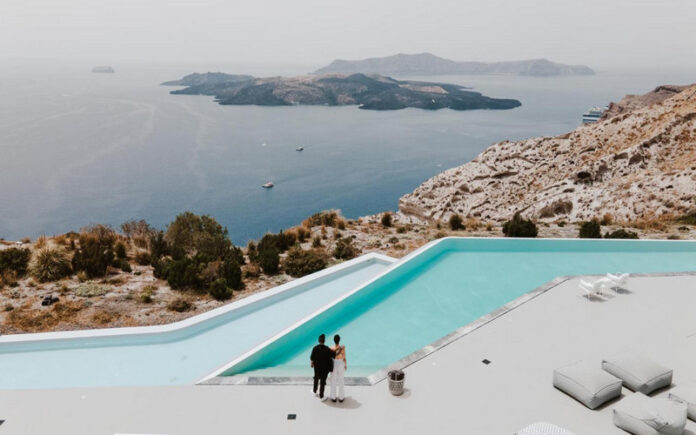 7 Best Santorini Villas with Private Pools for a Luxurious Stay