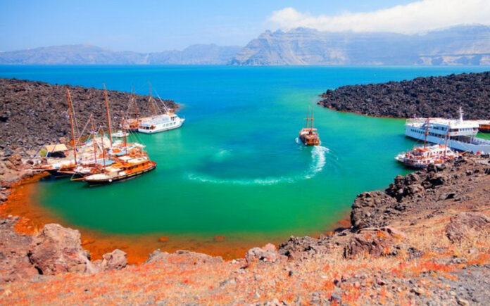 5 Santorini Day Trips You Won’t Want to Miss