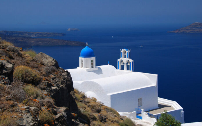 10 Secret Santorini Spots Tourists Often Miss