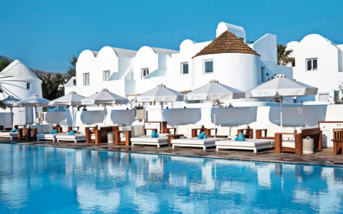 Top 7 Santorini Beach Resorts for a Luxury Stay by the Sea