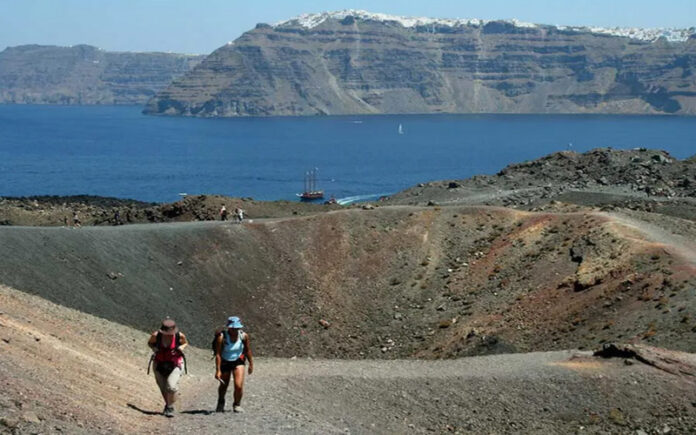 5 Things You Should Know About Santorini’s Volcanic History
