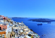 Why is Santorini the best Greek island? Santorini