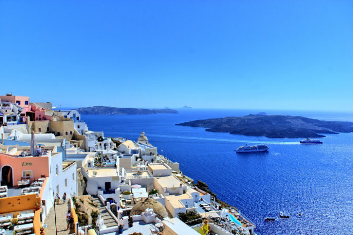 Why is Santorini the best Greek island? Santorini